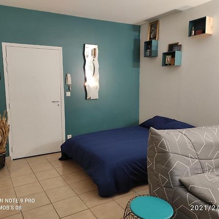 דירות סדאן Studio Dans Vieux Magasin 1800 מראה חיצוני תמונה