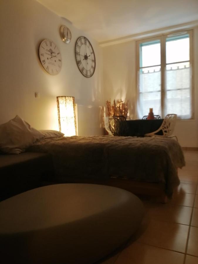 דירות סדאן Studio Dans Vieux Magasin 1800 מראה חיצוני תמונה