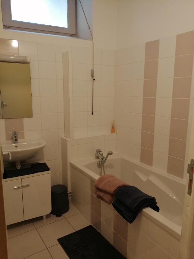 דירות סדאן Studio Dans Vieux Magasin 1800 מראה חיצוני תמונה